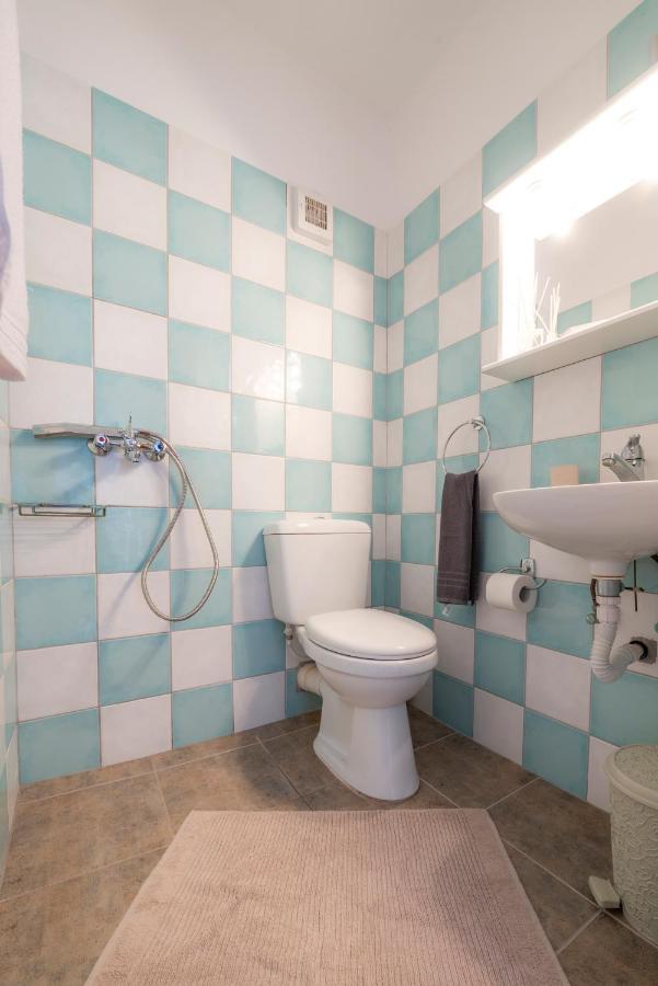 Traditional Suburbs Maisonette Кос Екстериор снимка