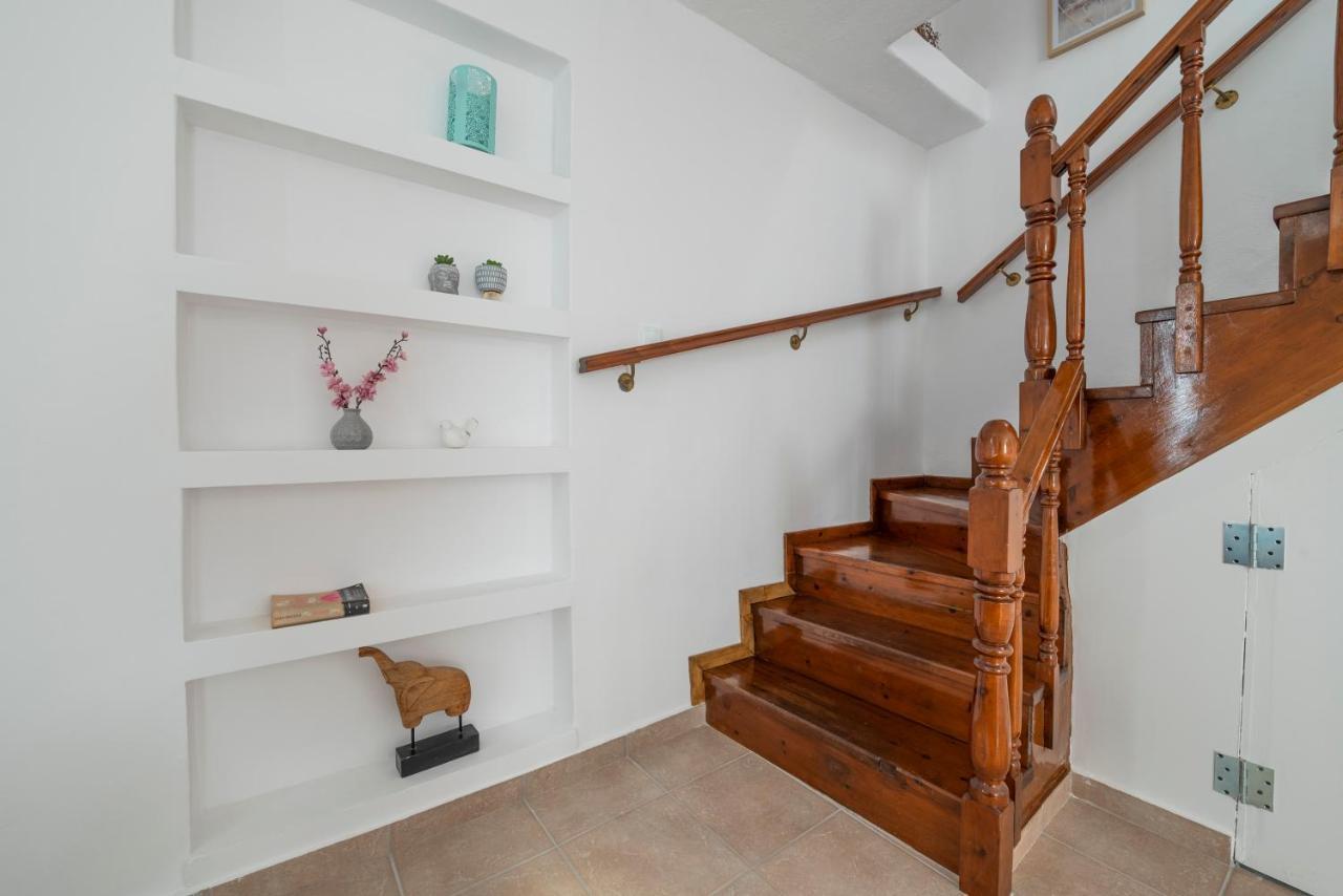 Traditional Suburbs Maisonette Кос Екстериор снимка